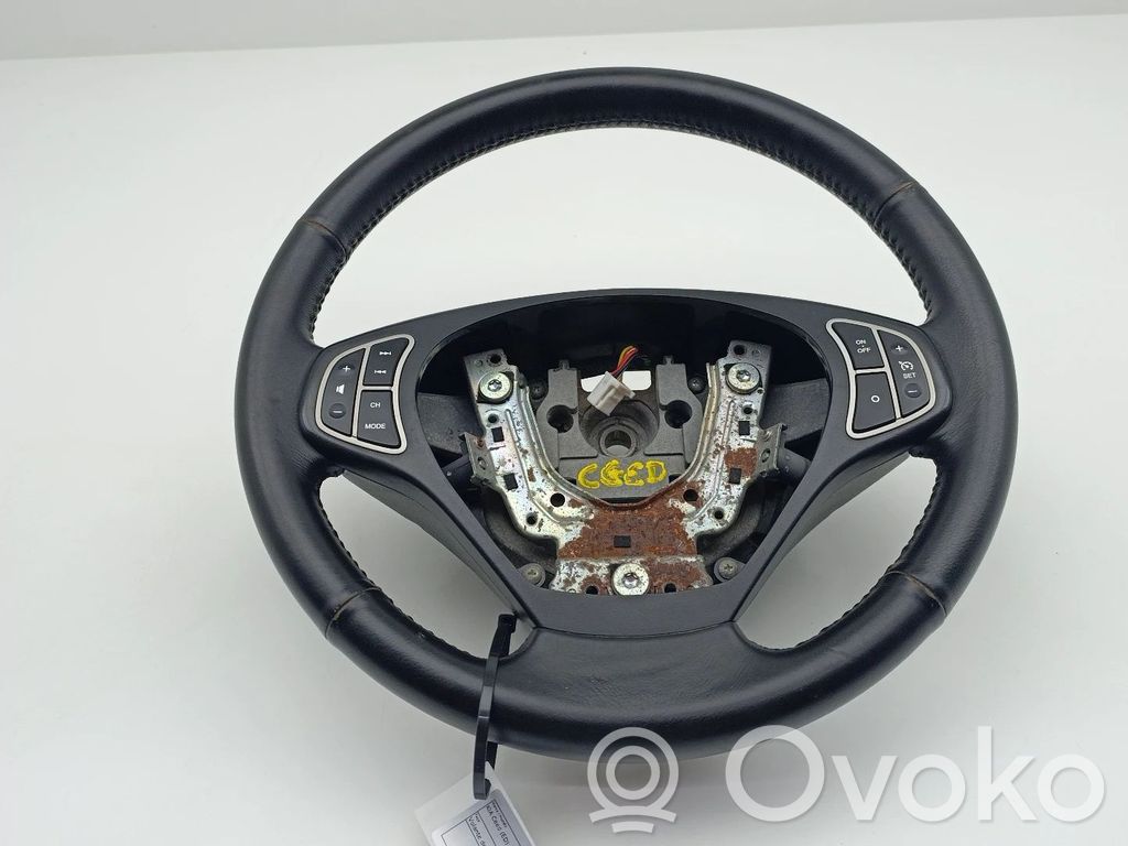 KIA Ceed Stūre 