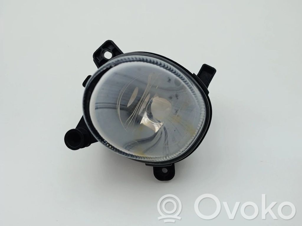 Miglas lukturis priekšā   8T0941699,89073337