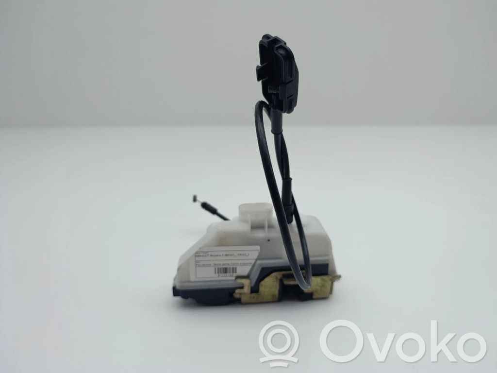 Renault Megane II Priekšpusē slēdzene 