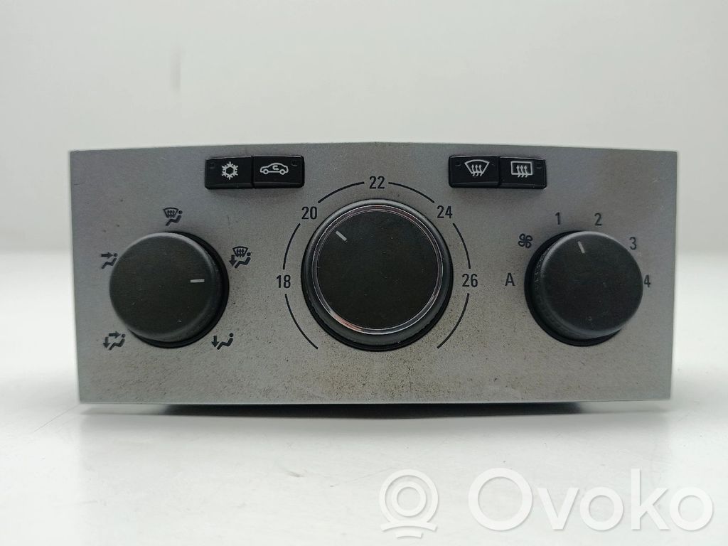 Opel Astra H Climate control unit 