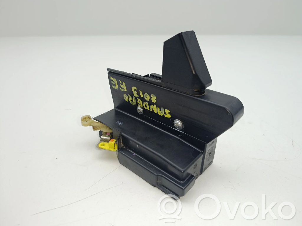 Priekšpusē slēdzene   805039362RF