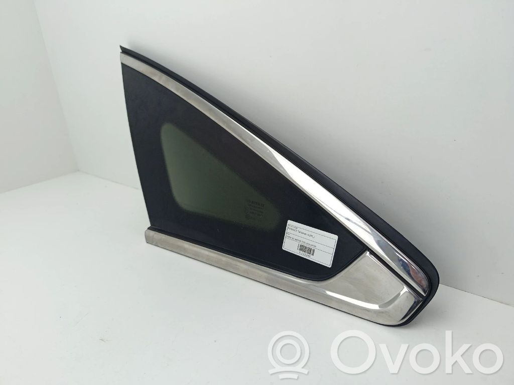 Rear side window   E001143,43R016883