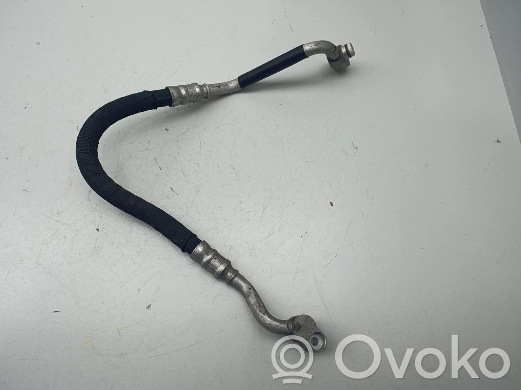 Ilmastointilaitteen putki (A/C)   8K0260701N