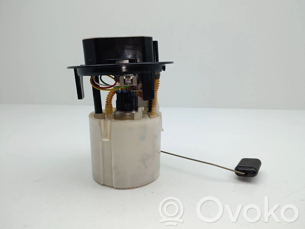 Citroen C4 III e-C4 Bomba interna de combustible 