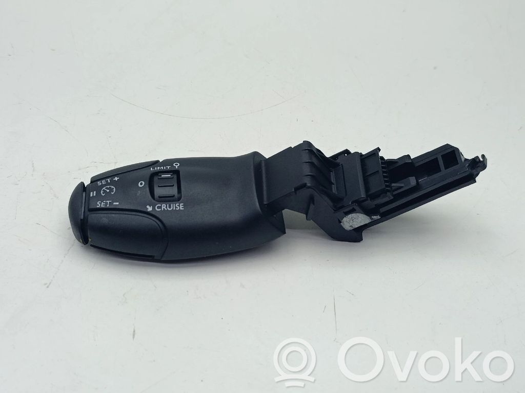 Citroen Berlingo Steering wheel adjustment switch 