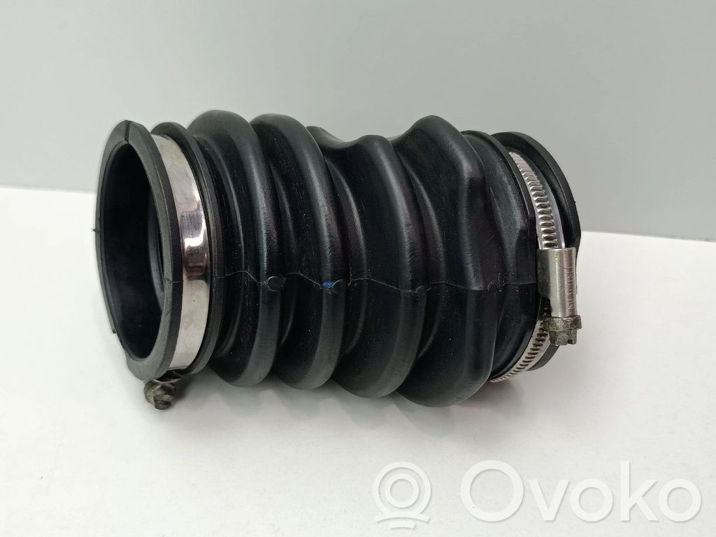Turboahtimen ilmanoton letku   1059139S01