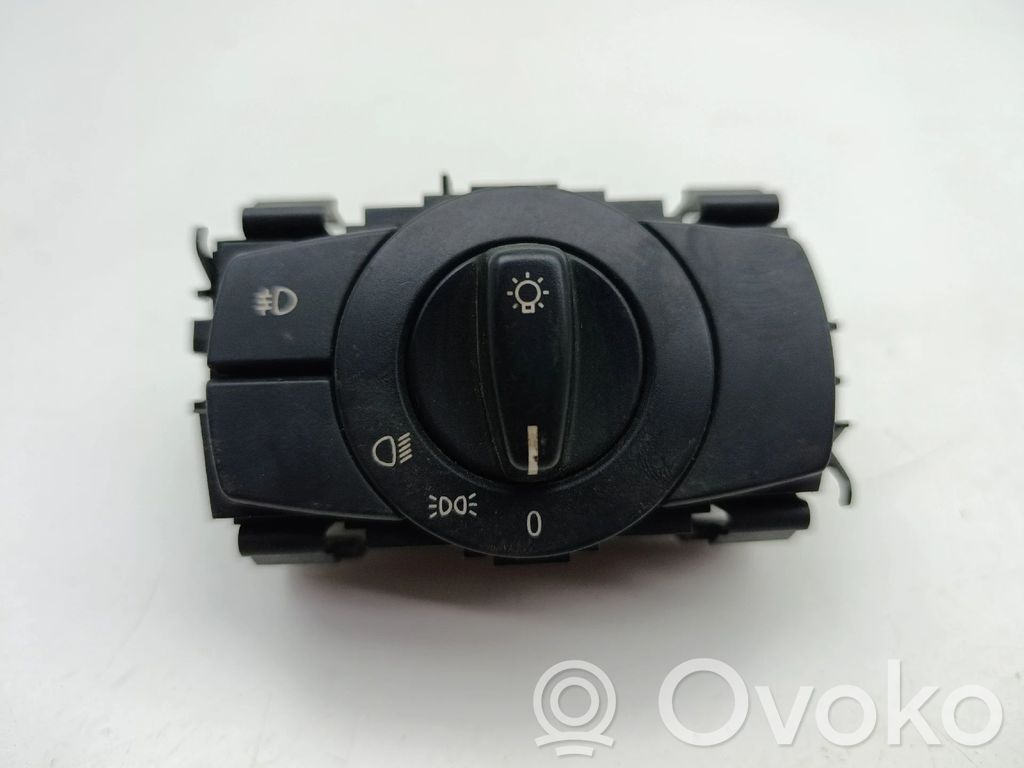 Light switch   6932798