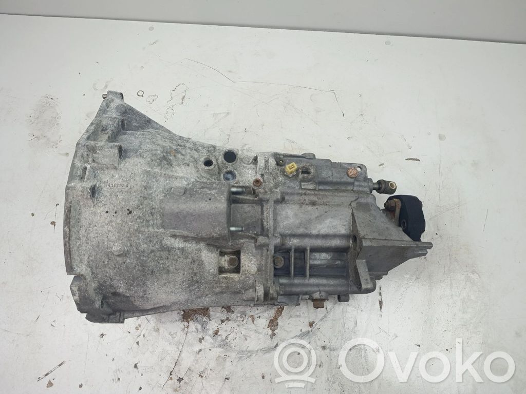 Manual 5 speed gearbox   23007533112,2200022394