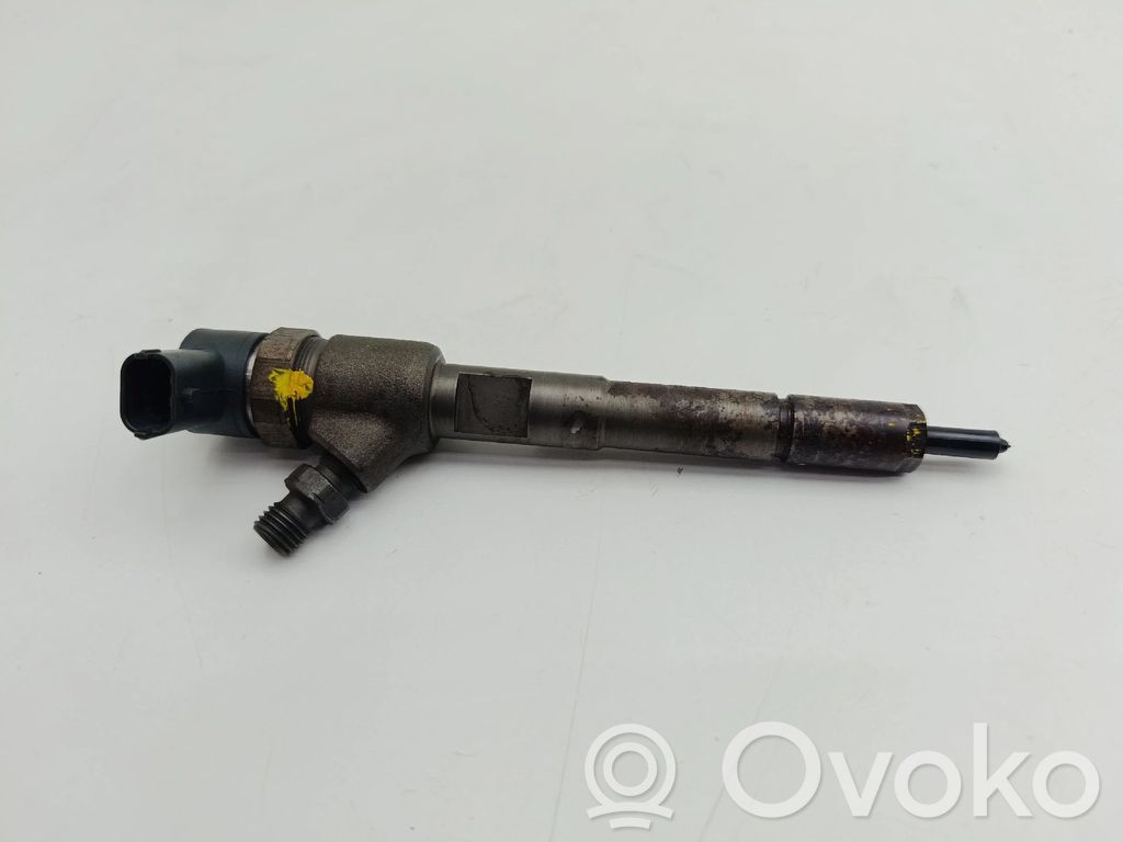 Opel Corsa E Inyector de combustible 