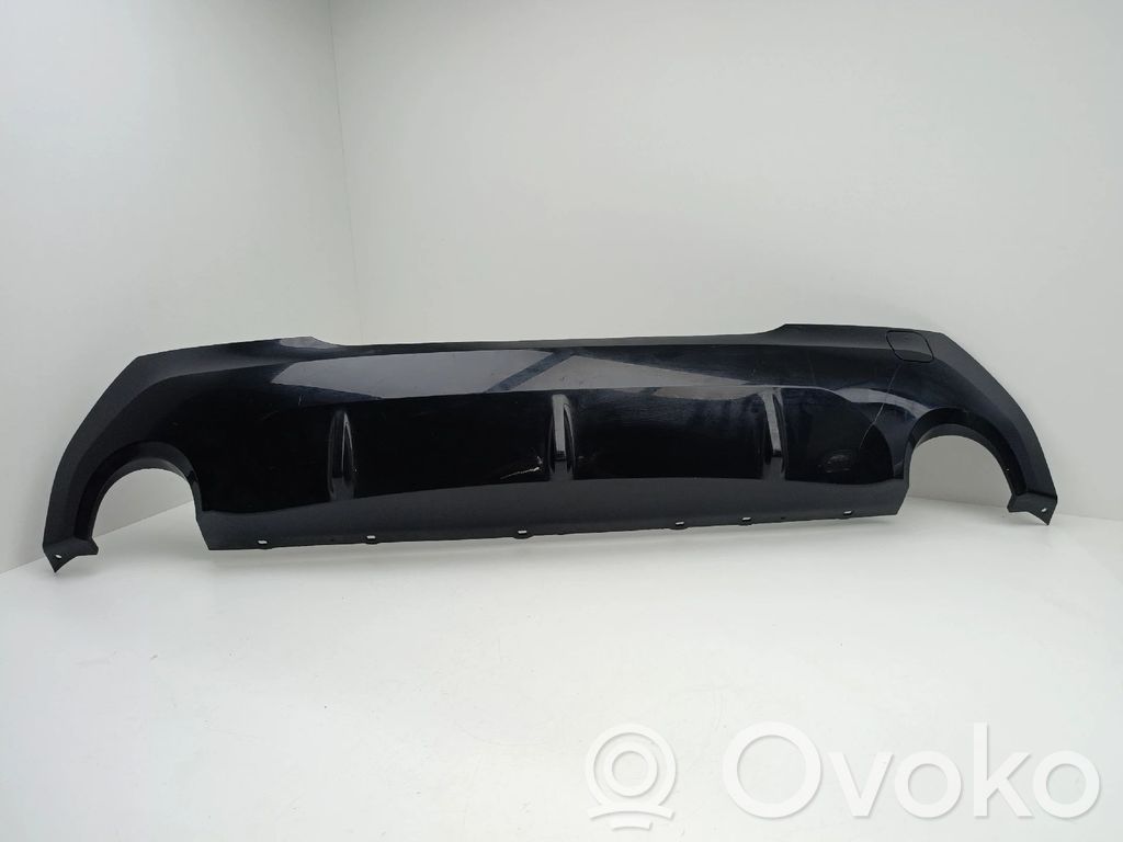 BMW 1 F40 Moldura inferior del parachoques trasero 