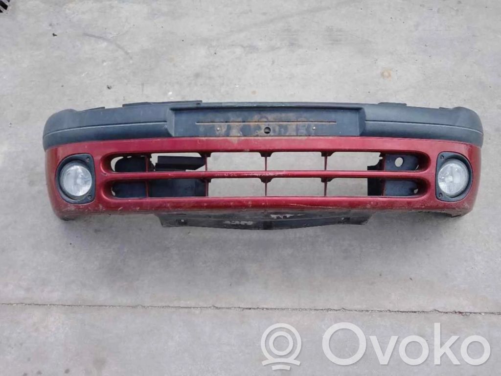 Renault Clio II Parachoques delantero 