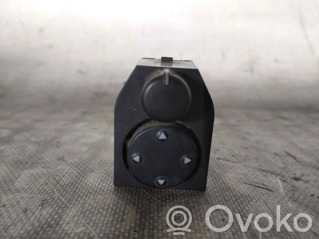 Audi A4 S4 B5 8D Wing mirror switch 