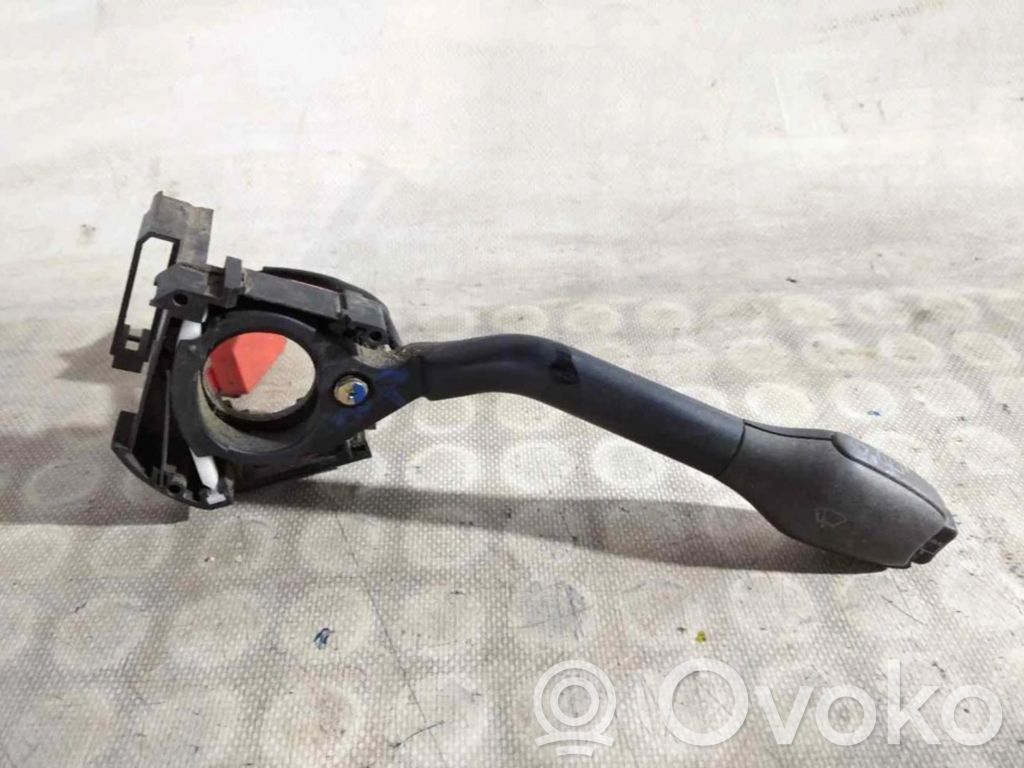 Volkswagen Polo Pyyhkimen kytkin 