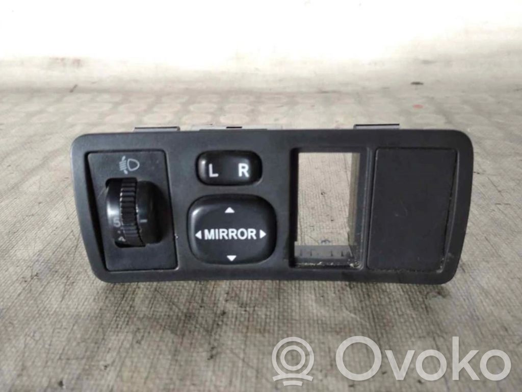 Toyota Corolla E120 E130 Wing mirror switch 