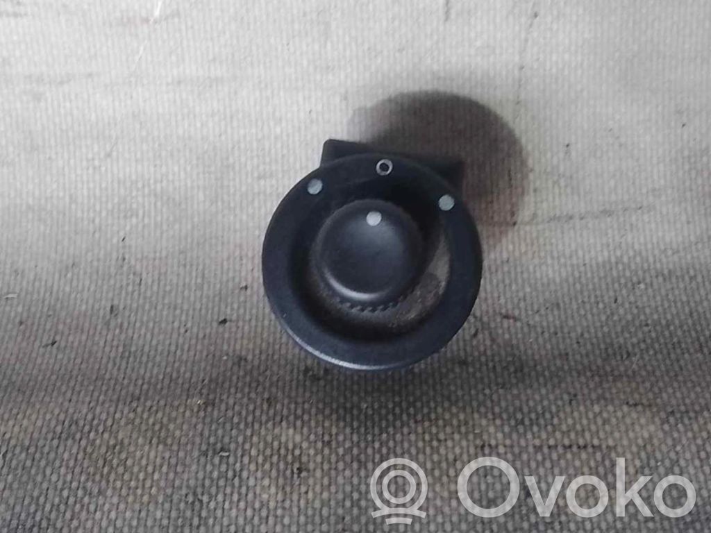 Renault Megane II Wing mirror switch 