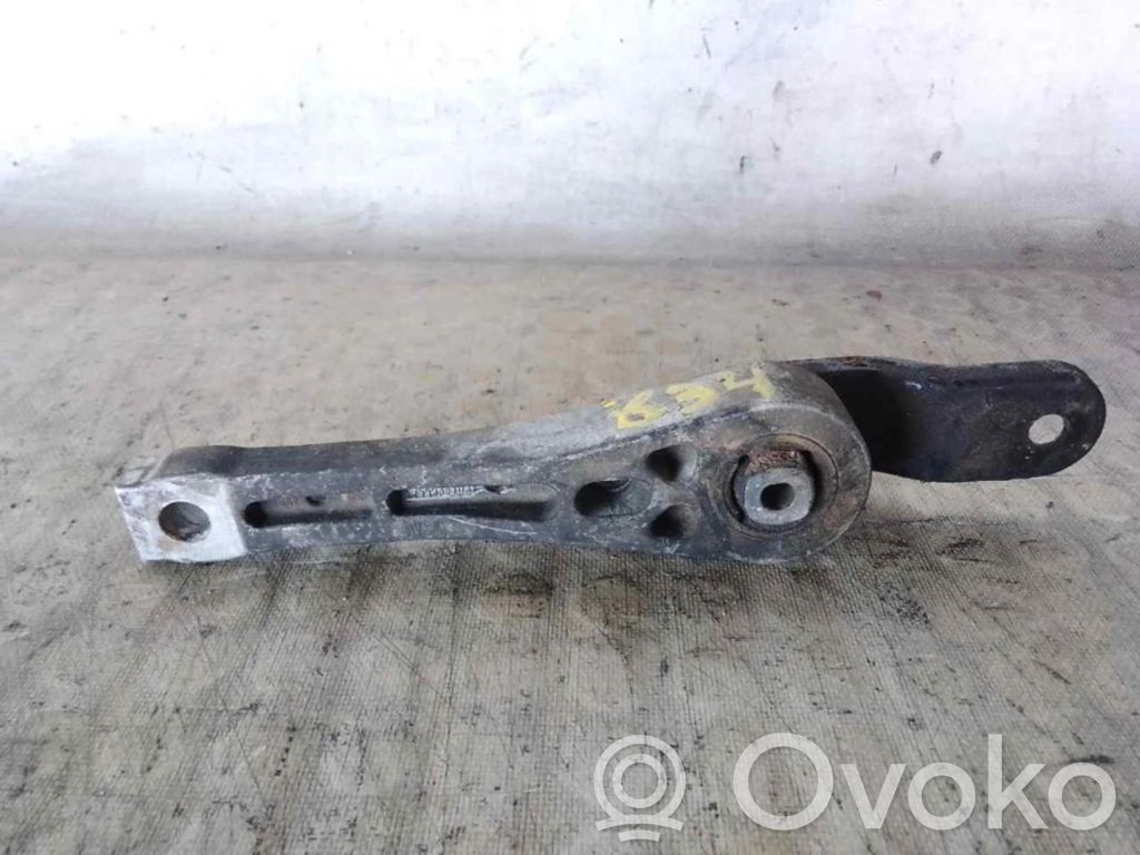Volkswagen Eos Engine mount bracket 