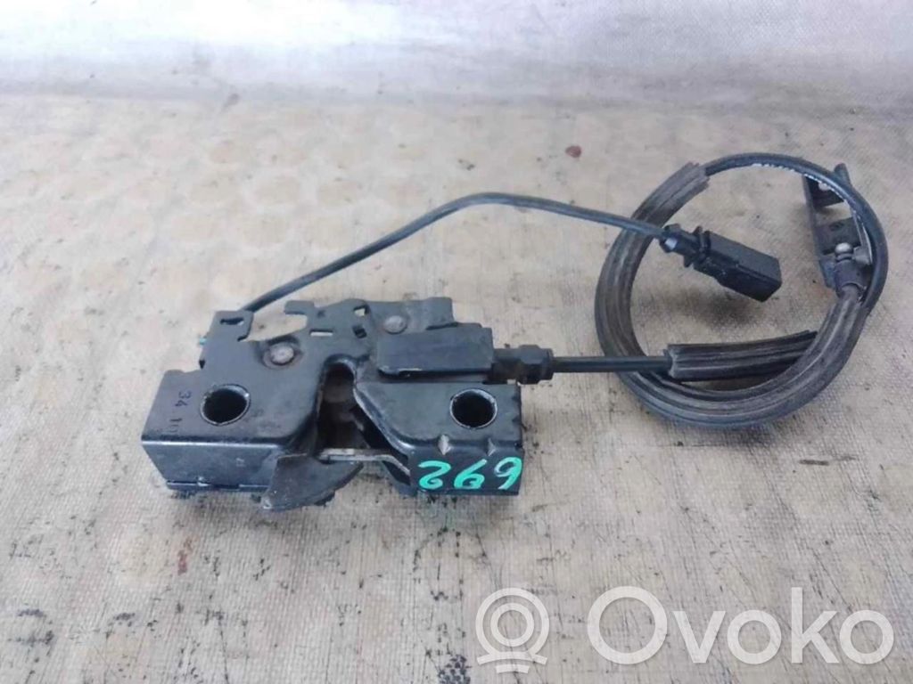 Volkswagen Polo V 6R Cârlig/ureche fixare 