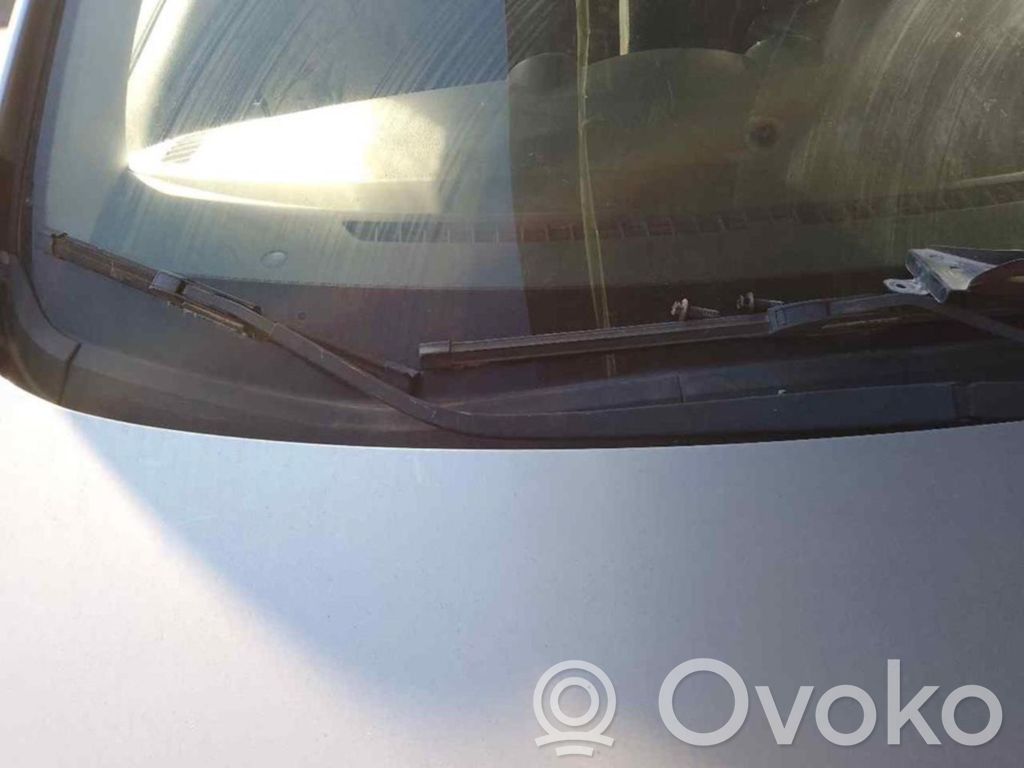 Front wiper blade arm