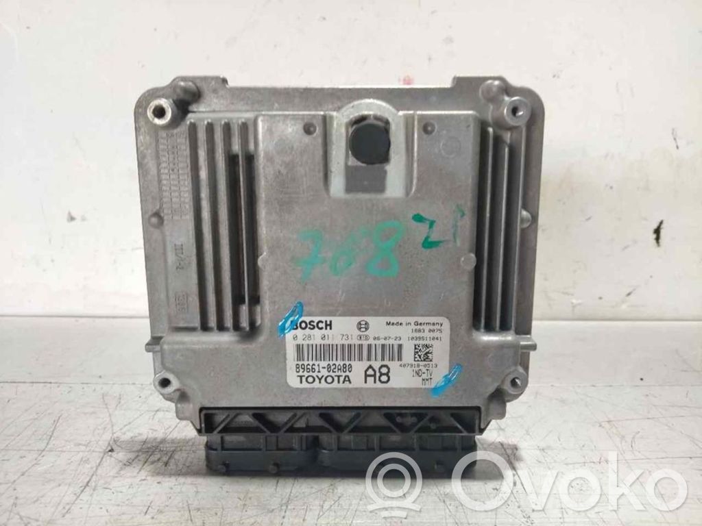 Toyota Corolla E120 E130 Unité de commande, module ECU de moteur 