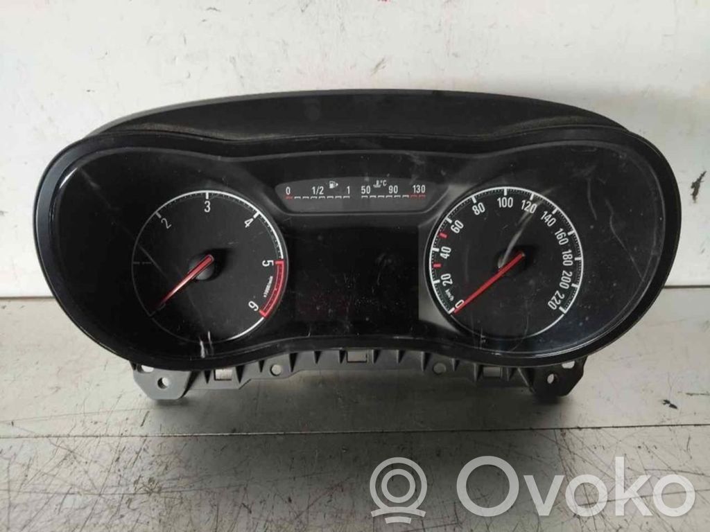Opel Corsa E Spidometrs (instrumentu panelī) 
