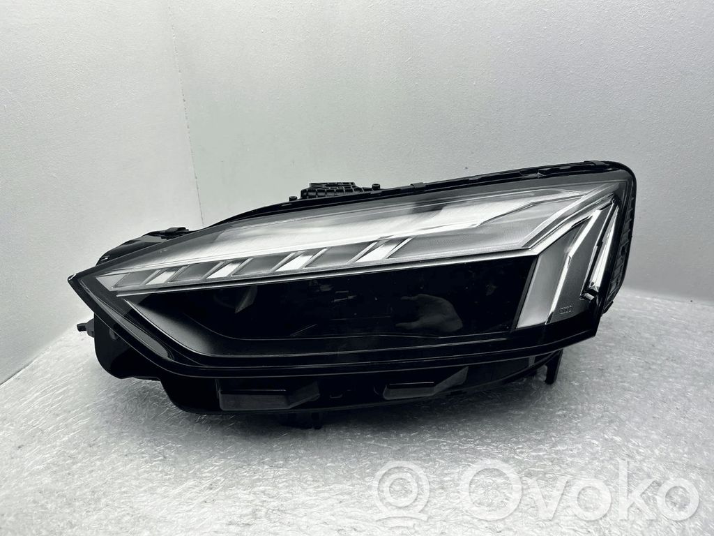 Audi A5 Headlight/headlamp 