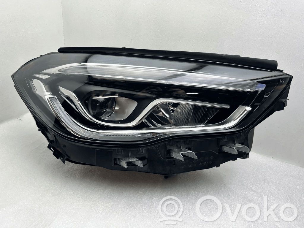 Mercedes-Benz GLA H247 Lampa przednia 