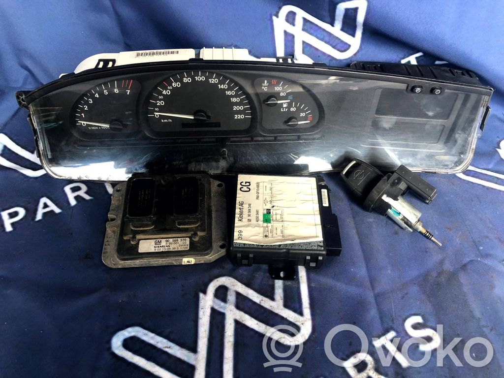 Opel Vectra B Engine ECU kit and lock set 