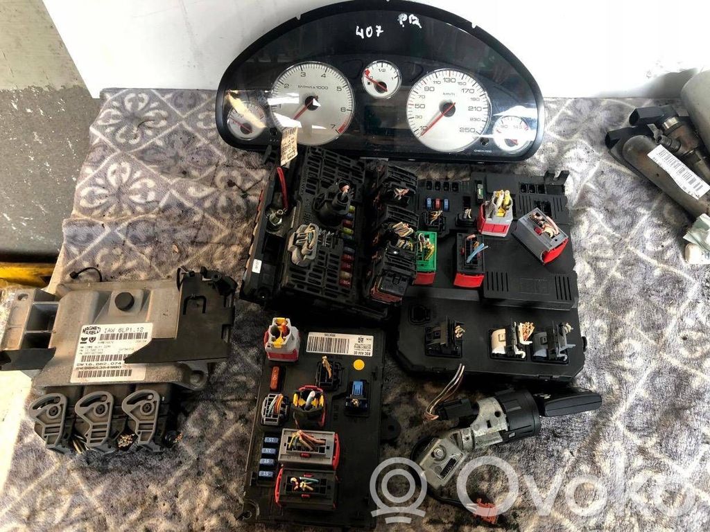 Peugeot 407 Engine ECU kit and lock set 