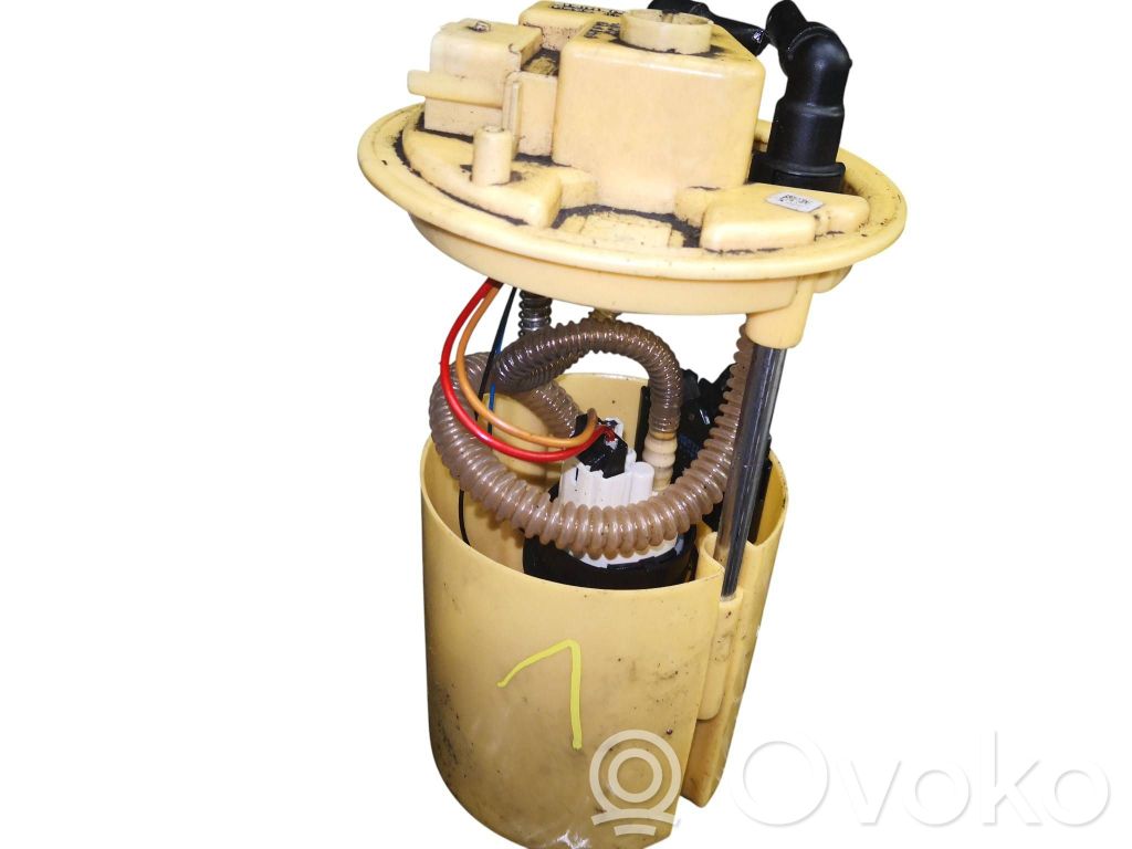 Opel Corsa D Pompa paliwa w zbiorniku 