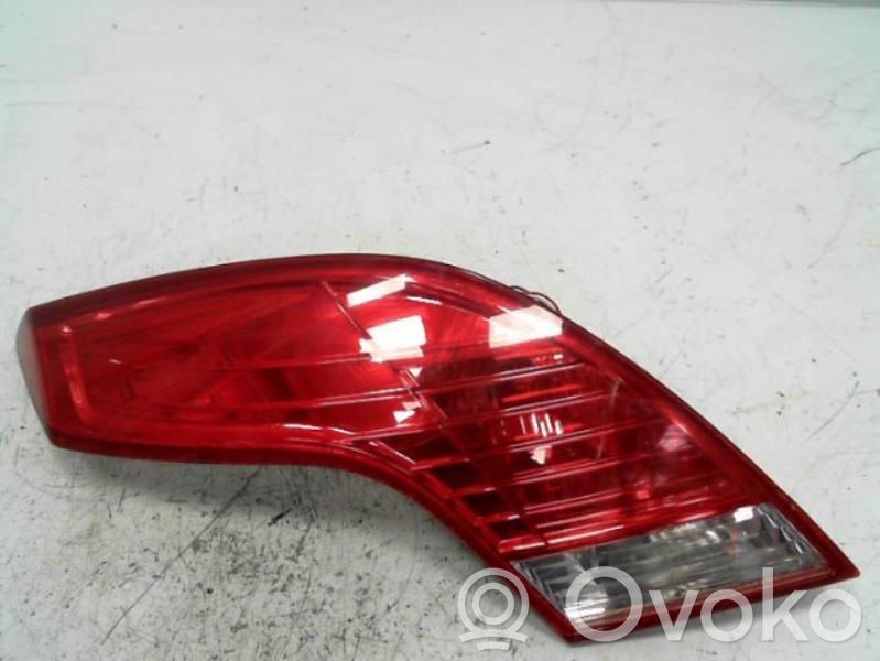 Tailgate rear/tail lights   1704954,FEUINTARGFOCUS2CC