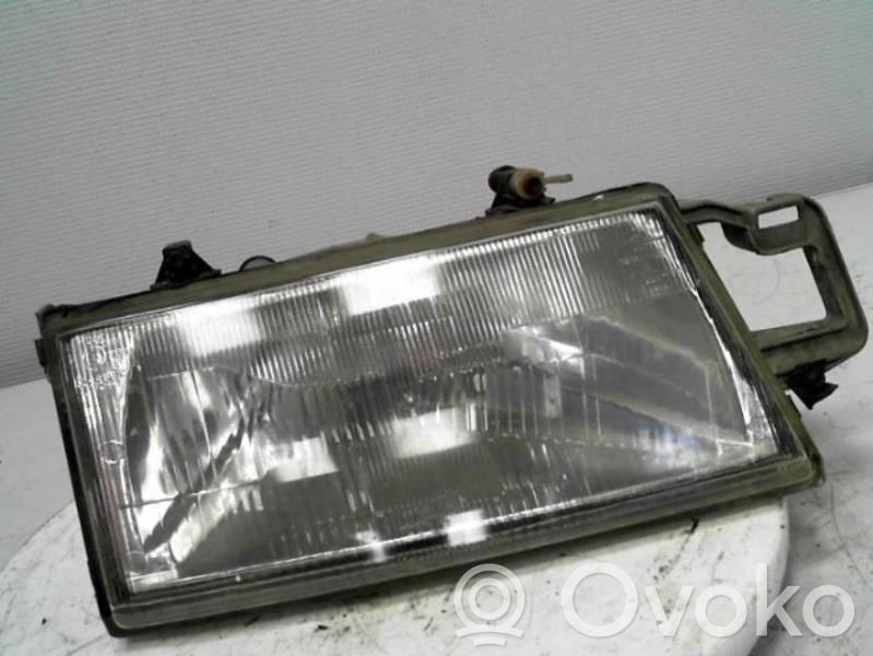 Headlight/headlamp   PHAREAVDTEMPRA