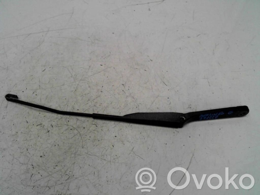 Citroen Berlingo Front wiper blade arm 