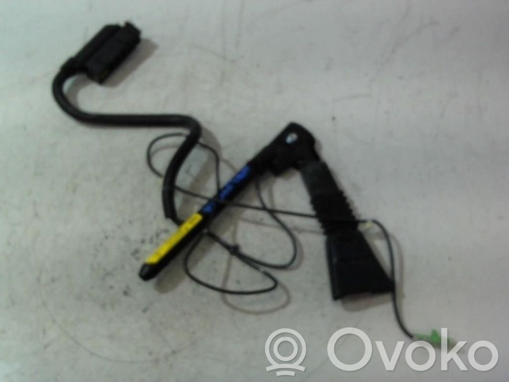 Opel Tigra B Hebilla del cinturón delantero 