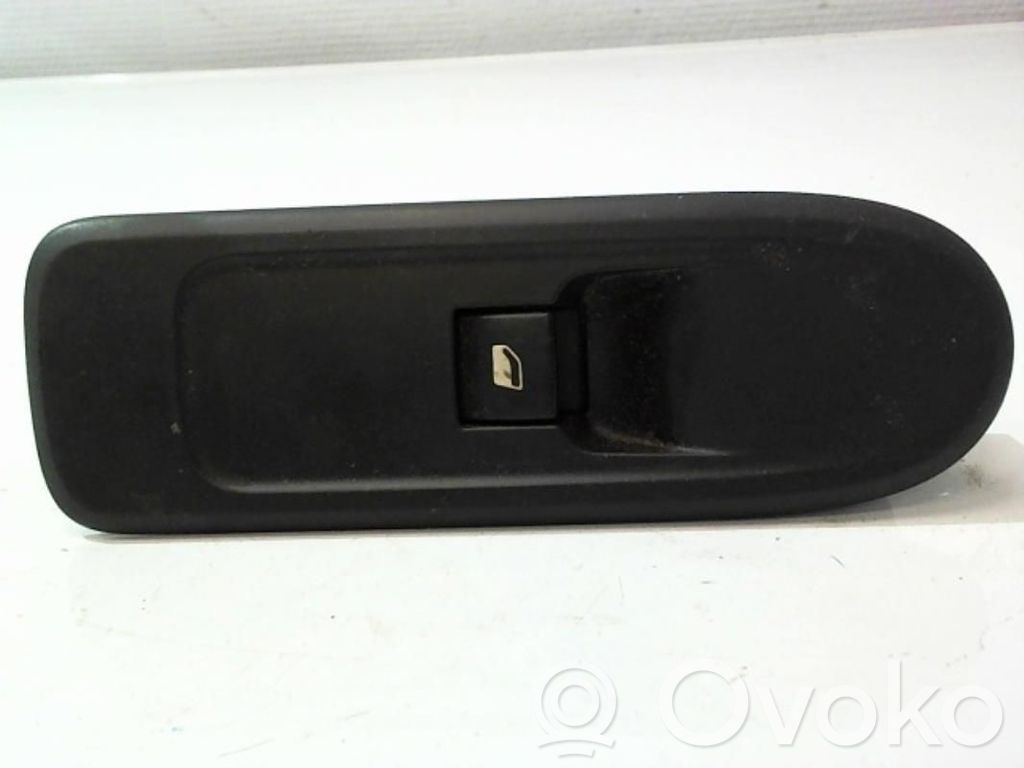 Electric window control switch   649029