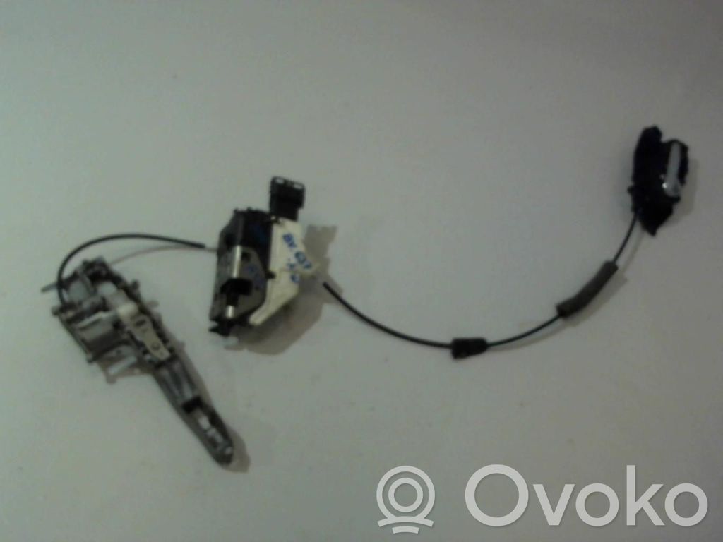Peugeot 308 Front door lock 