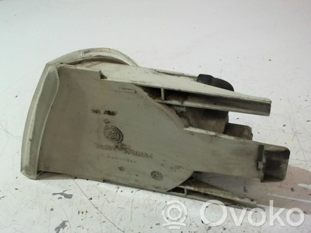 Front fender indicator light   0000630355