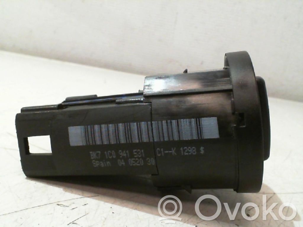 Volkswagen PASSAT B5 Palanca de intermitentes 