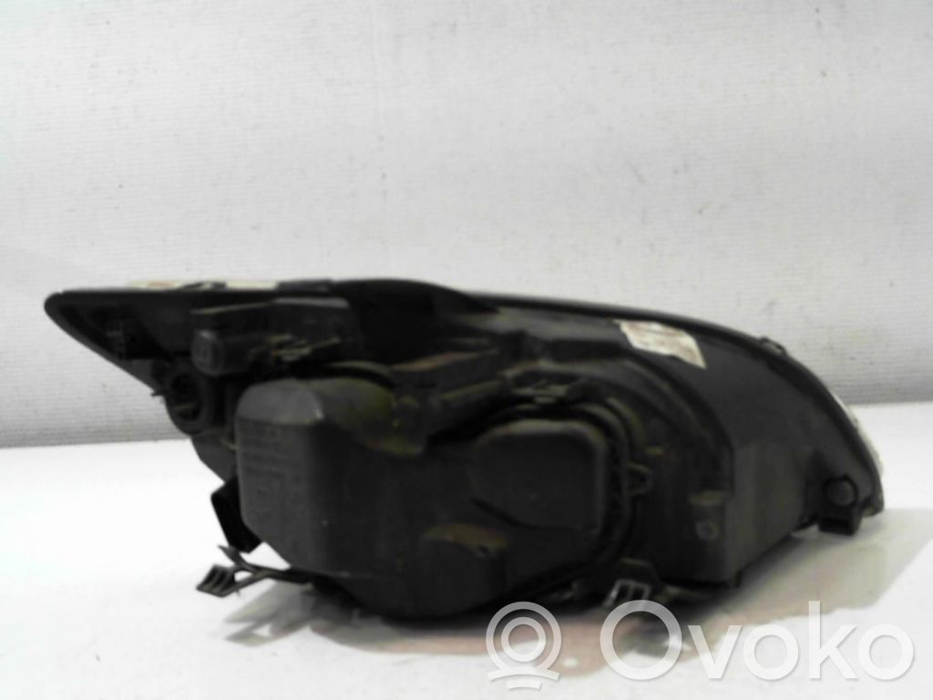 Ford Focus Headlight/headlamp 