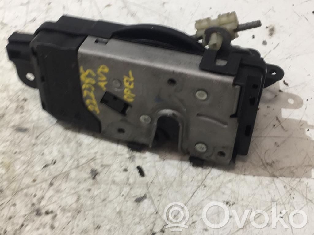 Opel Zafira B Front door lock 