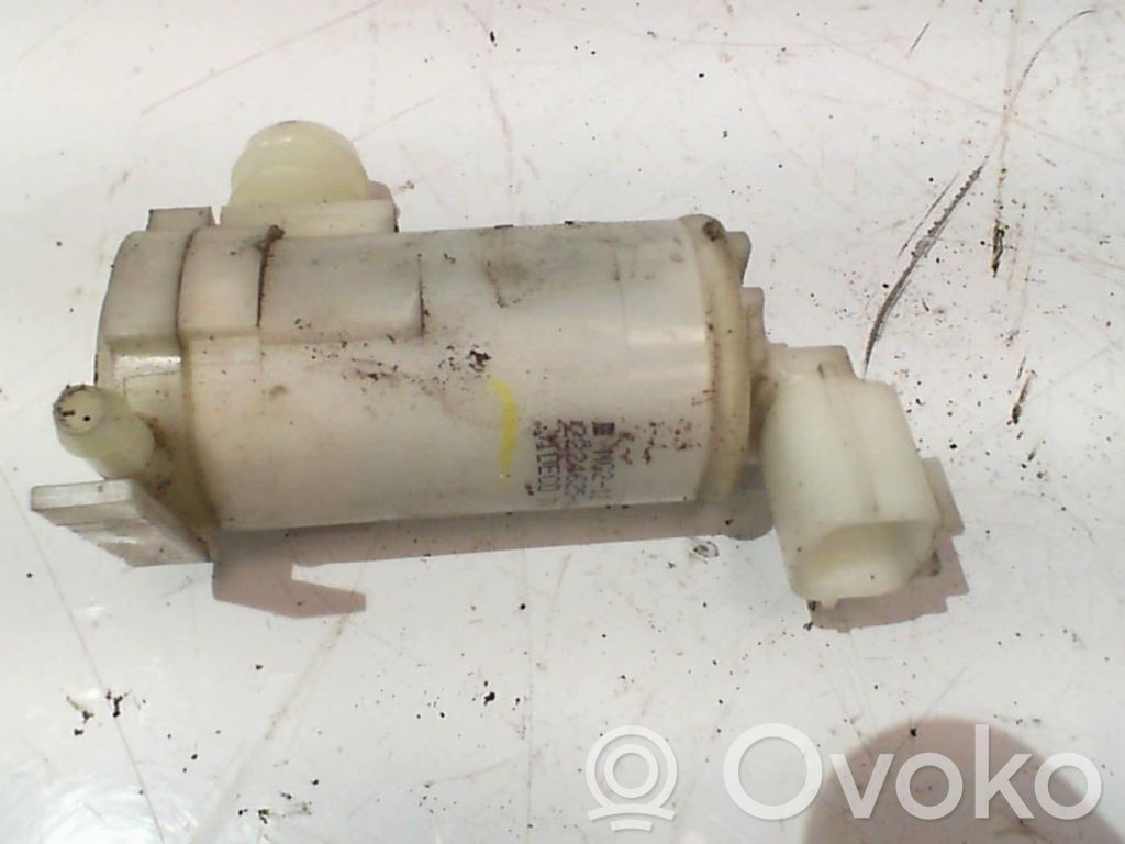 Isuzu D-Max Windscreen/windshield washer pump 