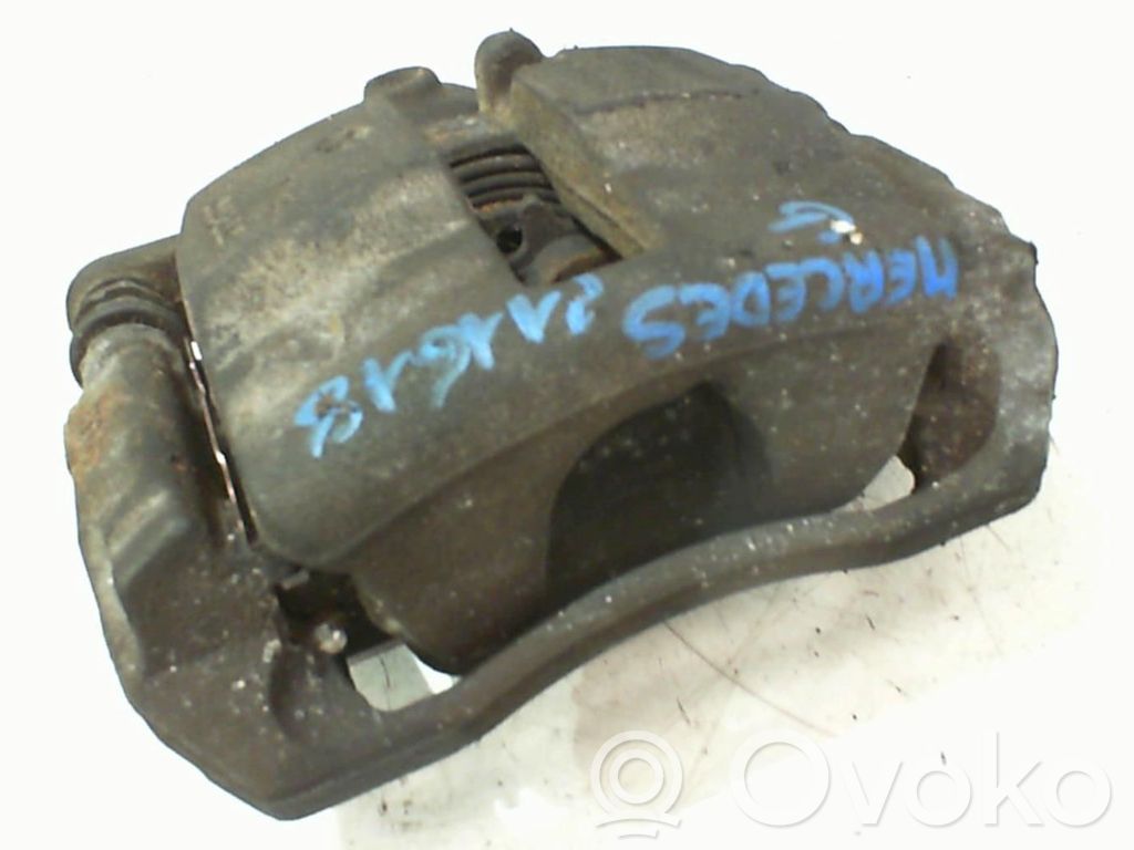 Mercedes-Benz B W245 Zacisk hamulcowy przedni 