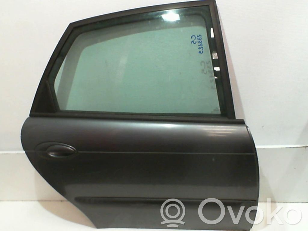 Galinės durys   9008F4