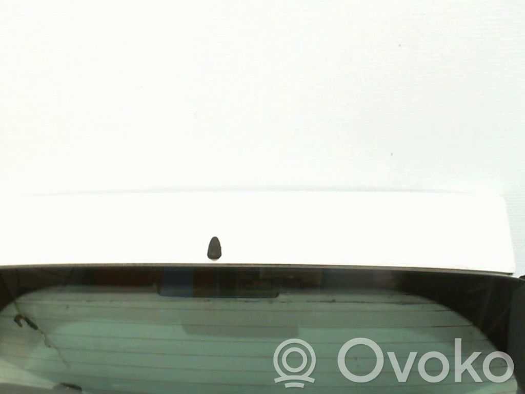 Couvercle de coffre   8701S2