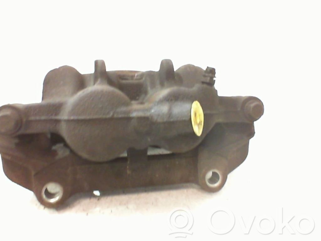 Opel Vivaro Zacisk hamulcowy przedni 