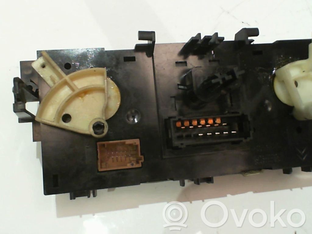Citroen C3 Climate control unit 