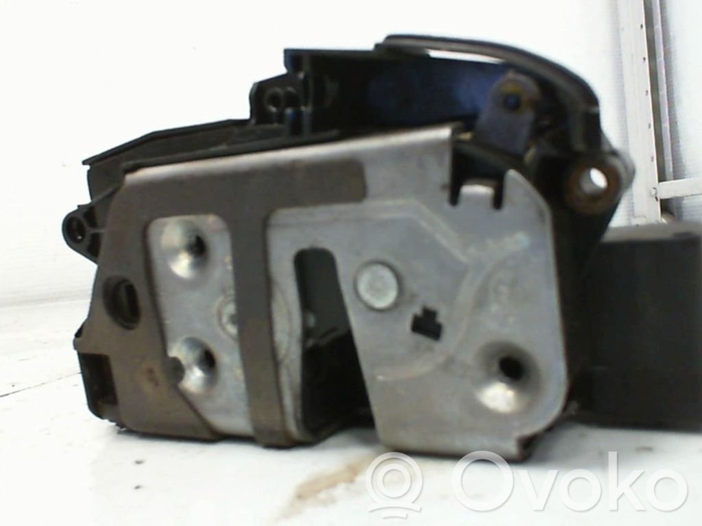 Ford Fiesta Aizmugurē slēdzene 