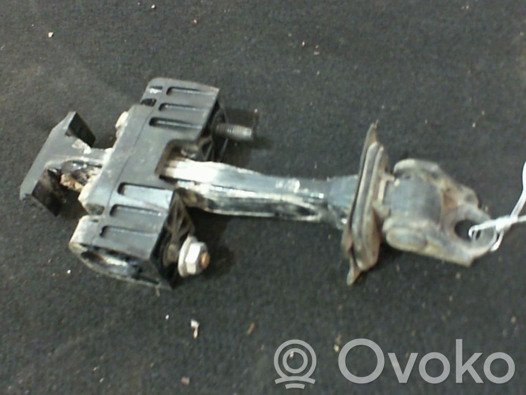 Peugeot Expert Etuoven pidätin 