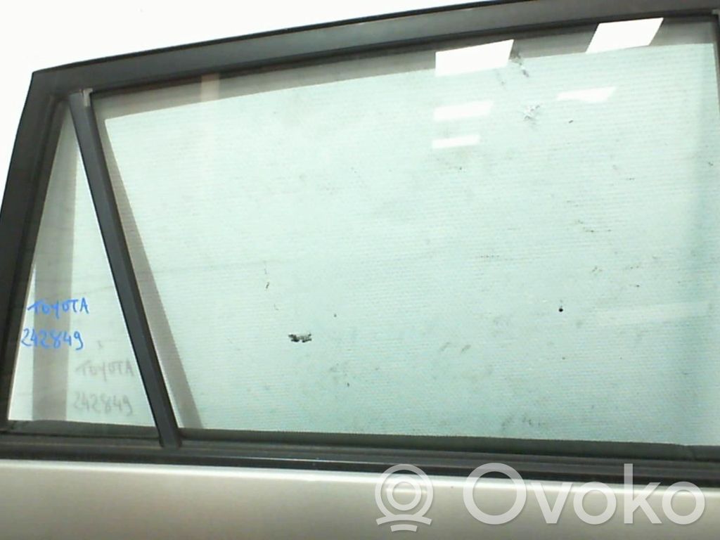 Toyota Corolla Verso E121 Galinės durys 