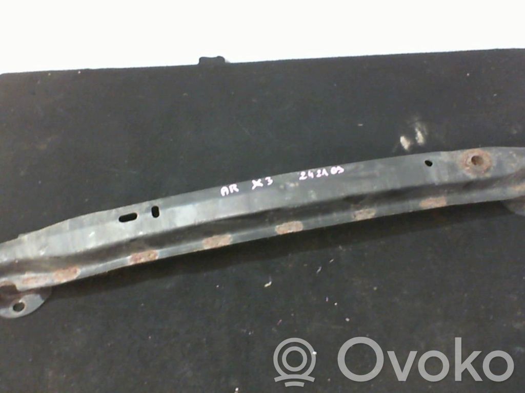 BMW X3 E83 Aizmugurē bampera balka 