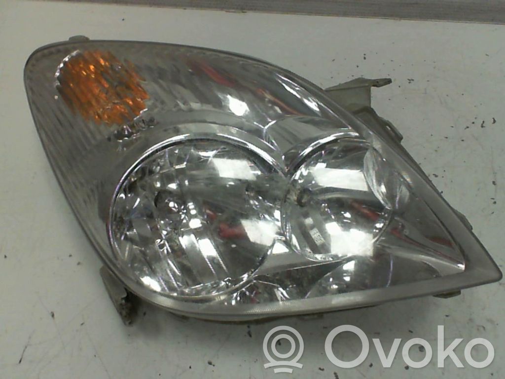Toyota Corolla Verso E121 Scheinwerfer 